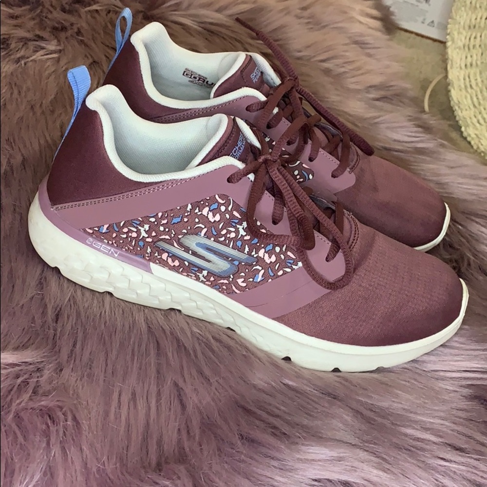 Skechers GORUN 400 Tennis Shoes